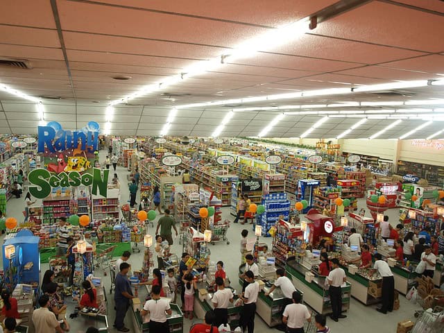 Mega Markt in Rotterdam